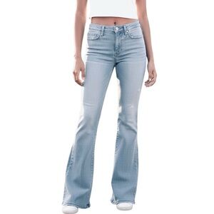 Levi’s 725 High Rise Bootcut Jeans